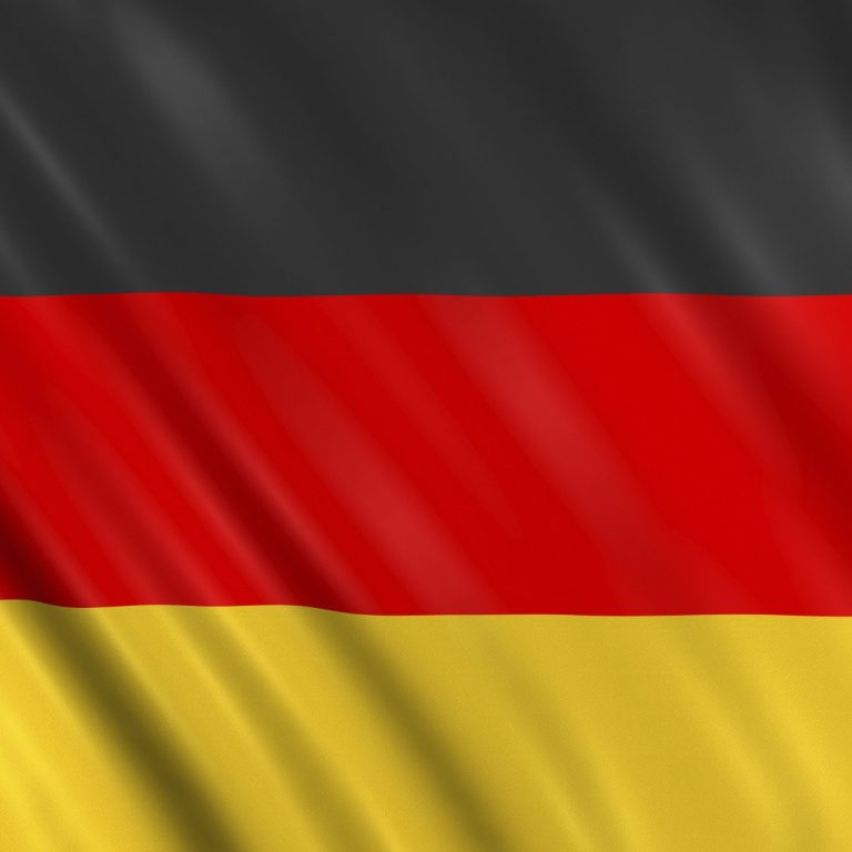 Deutsche Flagge mit Schwarz, Rot und Gold in horizontalen Streifen.
